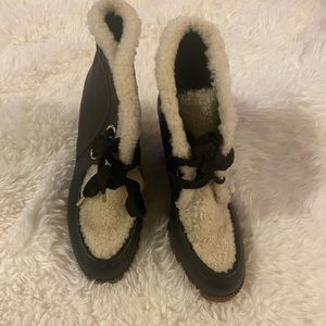 Kate Spade black leather & cream fur ankle boot